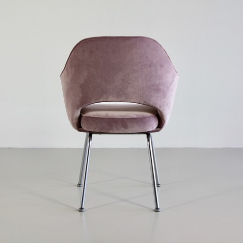 Eero Saarinen Conference Chair Knoll International Space