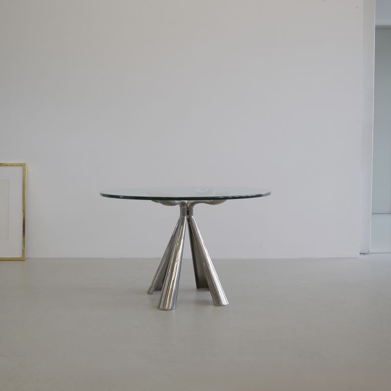 Round Dining Table by Vittorio INTROINI for SAPORITI, 1972