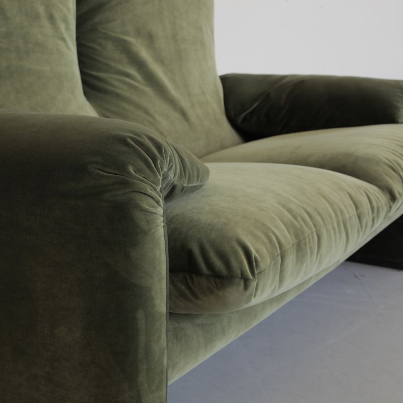 Two-Seat Sofa by Vico MAGISTRETTI for CASSINA 1973