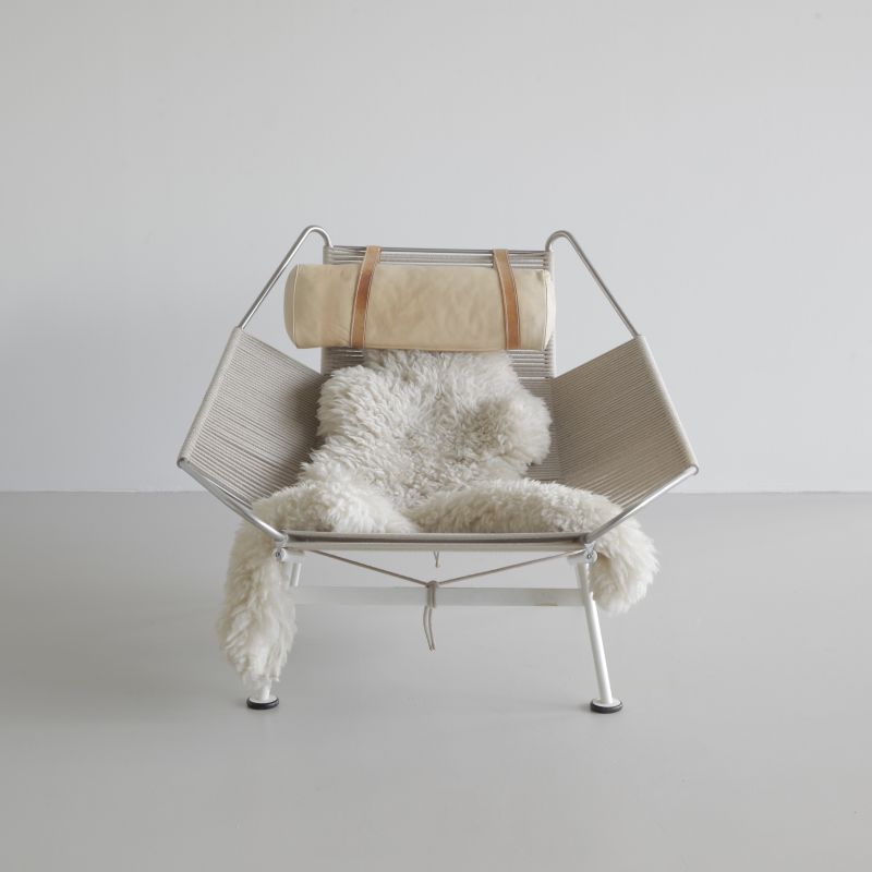 FLAG Louge Chair by Hans J. WEGNER, PP225
