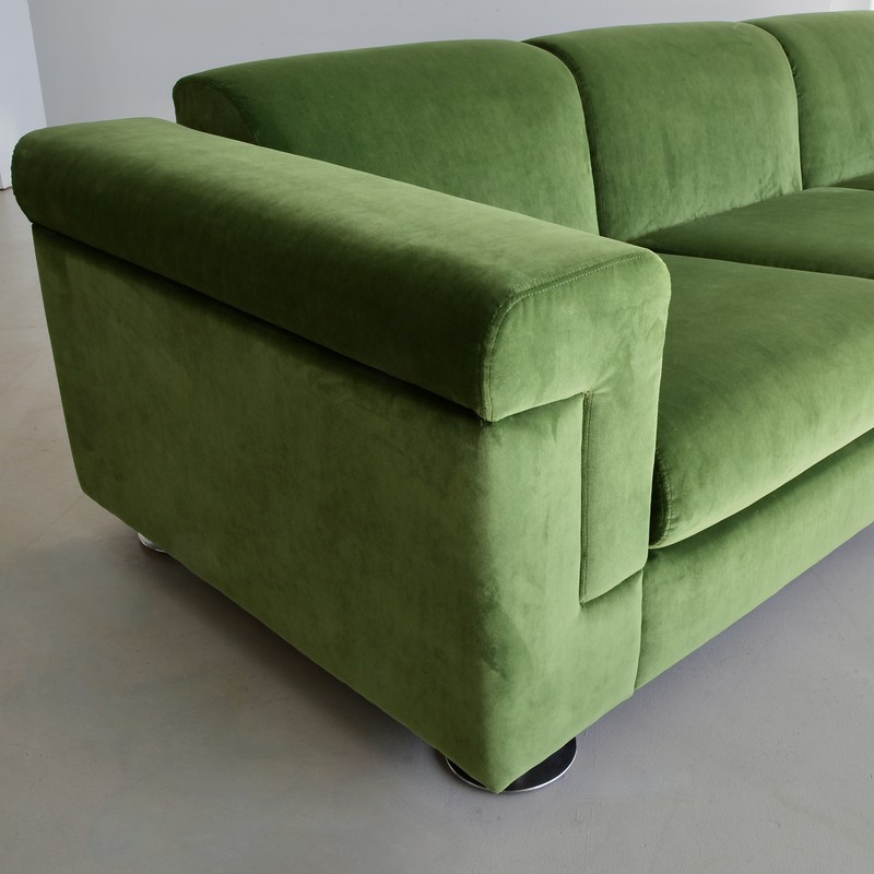 Large Sofa D120 by Valeria BORSANI and Alfredo BONETTI, TECNO MILANO 1966