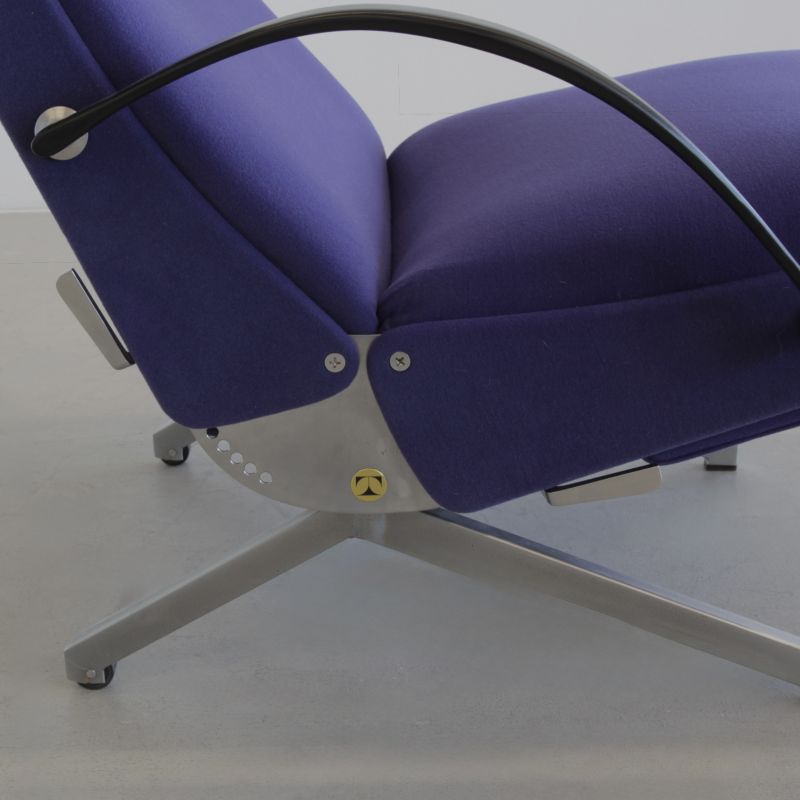P40 Osvaldo BORSANI, (blue upholstery) Reclining Lounge Chair