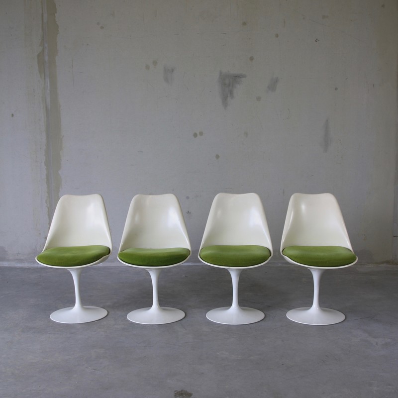 SET of 4 Eero SAARINEN Tulip Chairs, KNOLL INTERNATIONAL